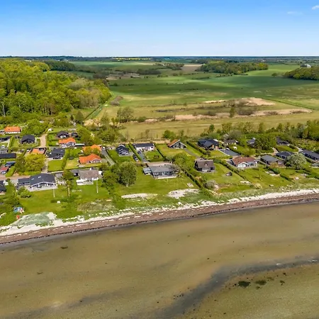 Holiday home Elodie - 10m From The Sea By Interhome