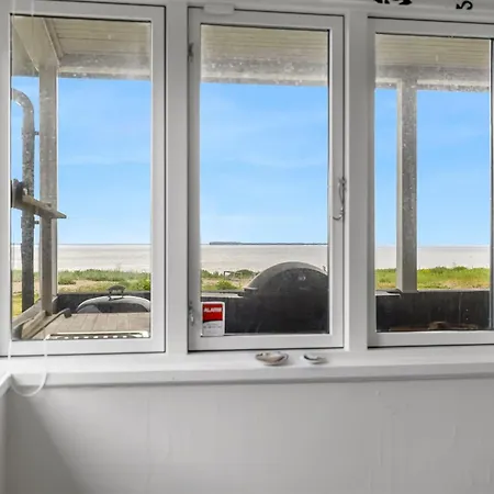 Semesterbostad Elodie - 10m From The Sea By Interhome *